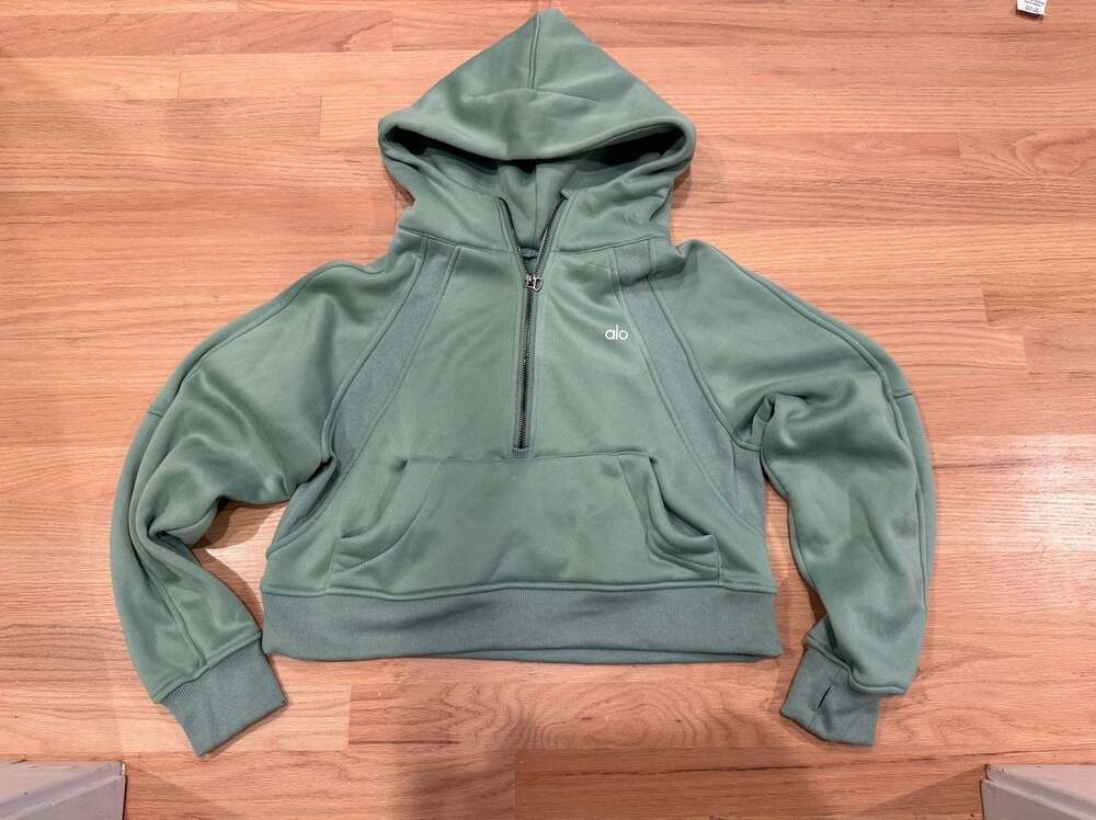 Gym to Brunch vibes Alo Yoga Accolade Half-Zip Hoodie Green medium